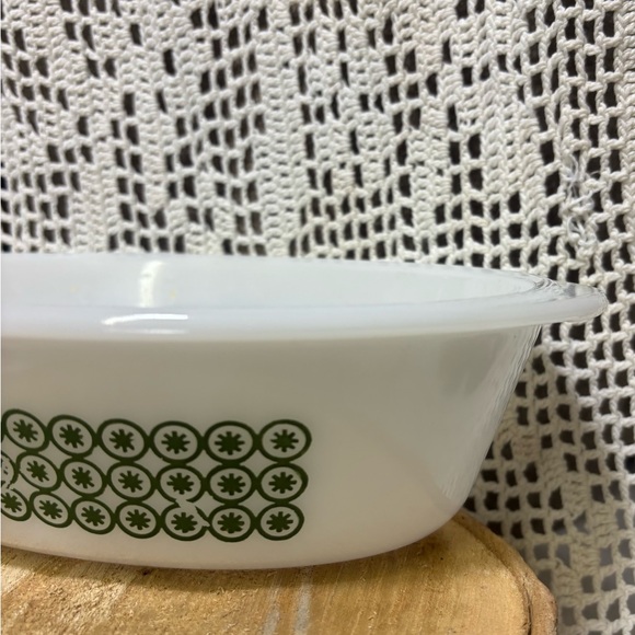 Vintage “Glassbake #235” 1 qt. Oval MCM Green Patterned Glass Dish/Bow/ - Picture 7 of 10